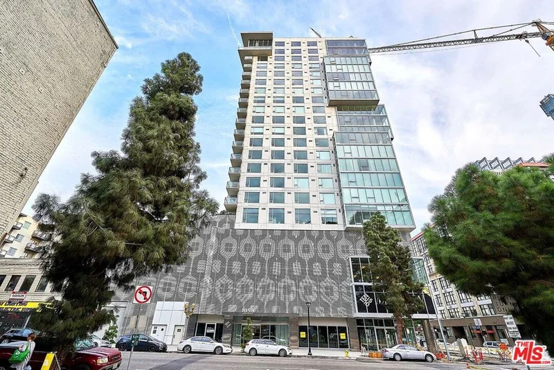 1050 S Grand Avenue 2005, Los Angeles, CA 90015