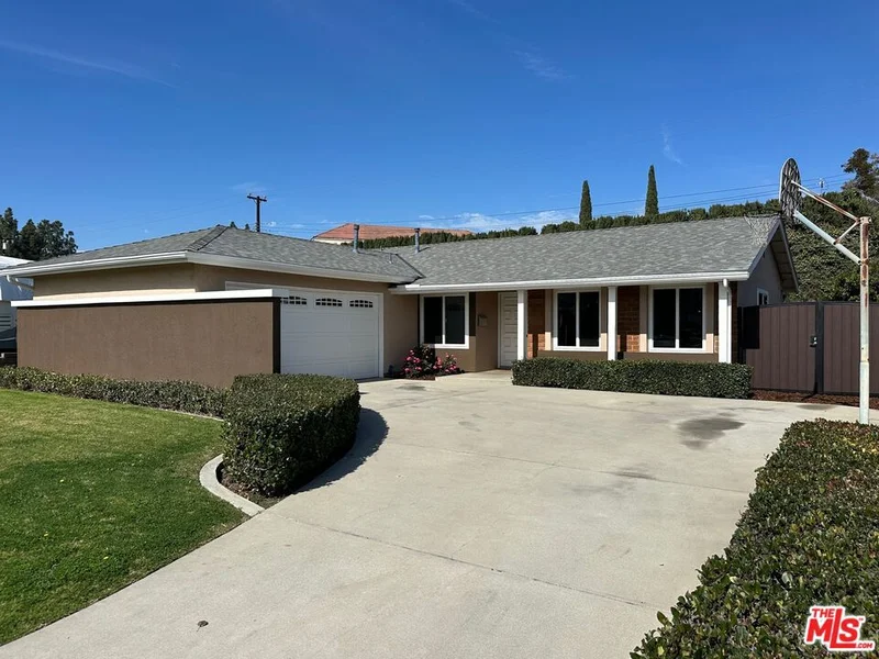 11433 184th Street, Artesia, CA 90701