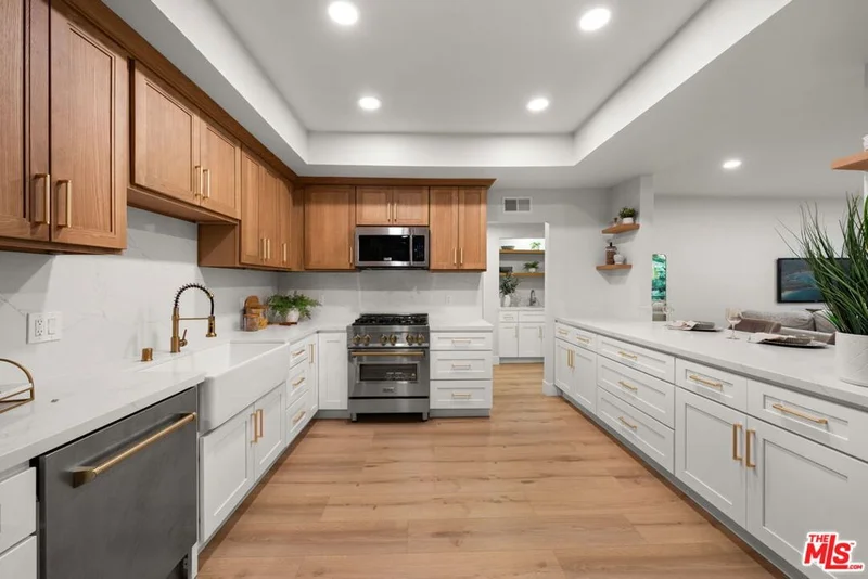 1875 Kelton Avenue 104, Los Angeles, CA 90025