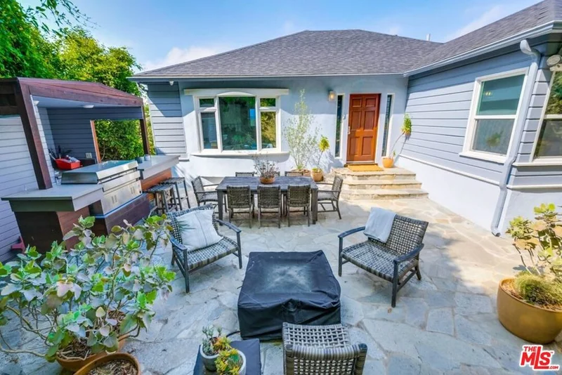 11557 Sunshine Terrace, Studio City, CA 91604