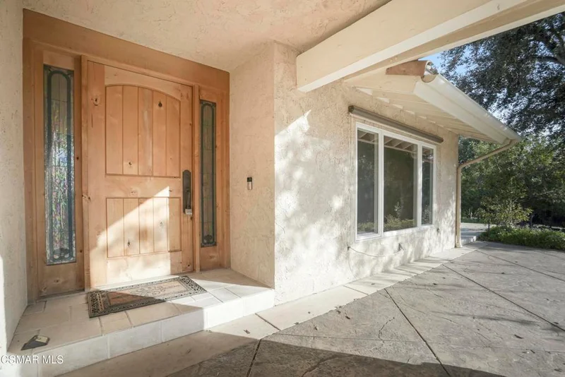2700 Duval Road, Camarillo, CA 93012