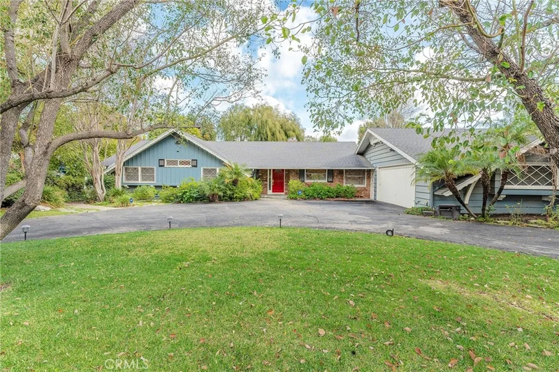 5440 Corbin Avenue, Tarzana, CA 91356