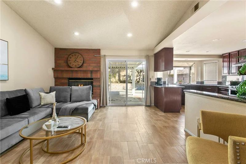 1210 N Country Hollow Drive