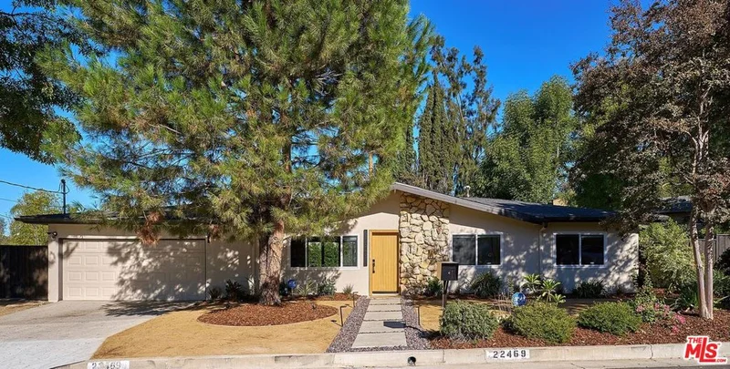 22469 Sentar Road, Woodland Hills, CA 91364