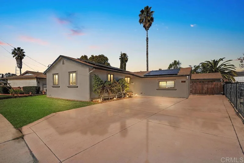 1126 E Rustic Rd, Escondido, CA 92025