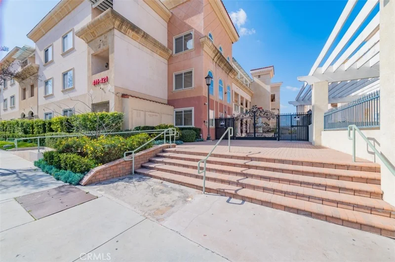 411 S Garfield Avenue 16, Monterey Park, CA 91754