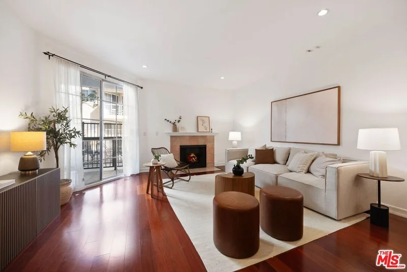 10021 Tabor Street 115, Los Angeles, CA 90034