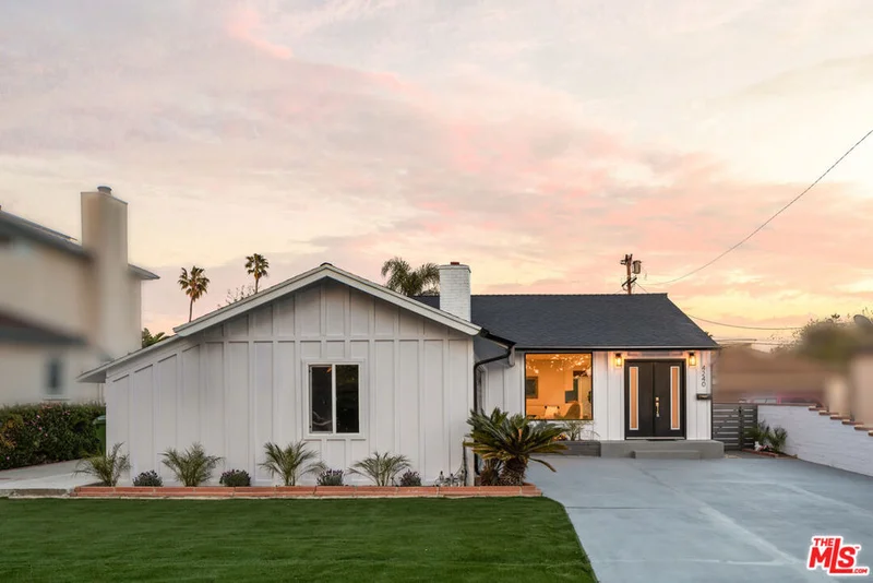 4240 Chase Avenue, Los Angeles, CA 90066