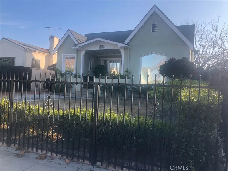 1848 W 68th Street, Los Angeles, CA 90047