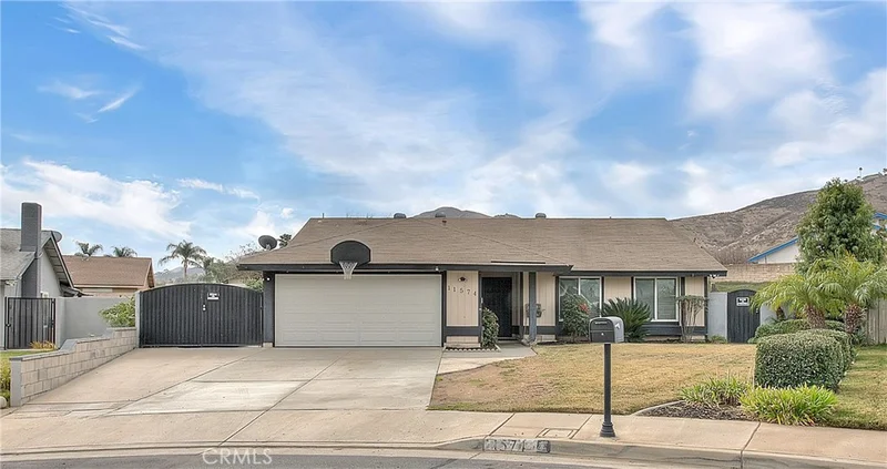 11574 Inglewood Court, Riverside, CA 92503