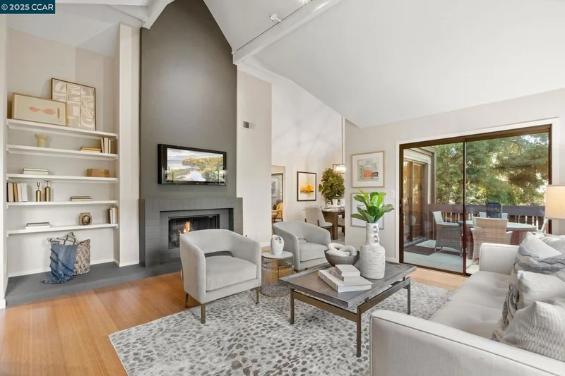 4112 Thain Way, Palo Alto, CA 94306