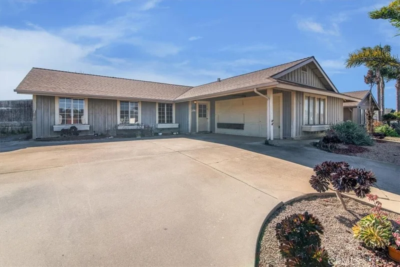 1014 W North Avenue, Lompoc, CA 93436