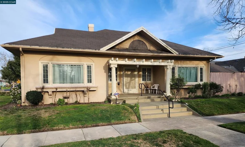 2526 Dwight Way, Stockton, CA 95204