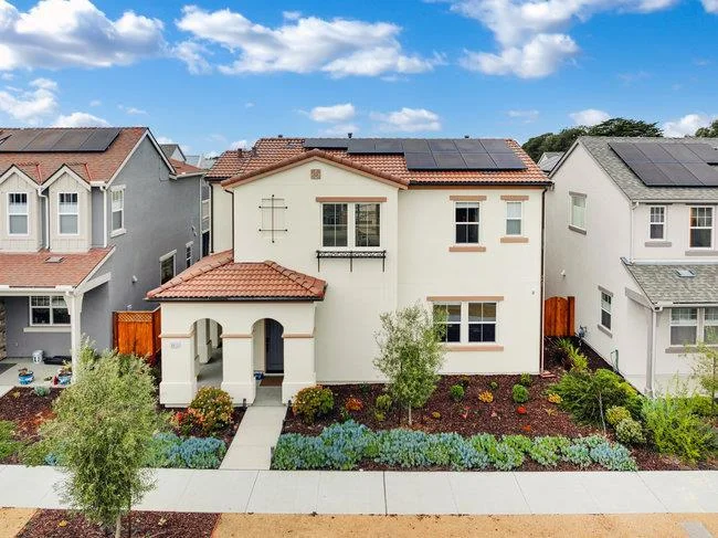 3013 Pinnacles Way, Marina, CA 93933