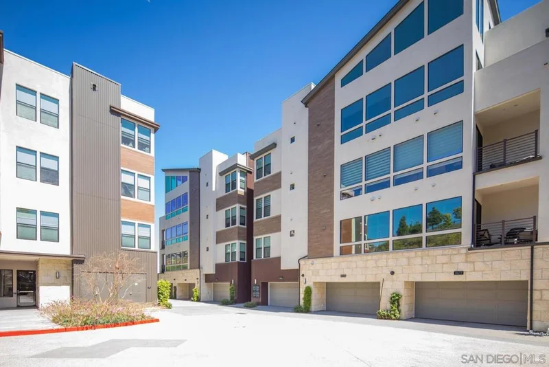 8613 Aspect Dr, San Diego, CA 92108