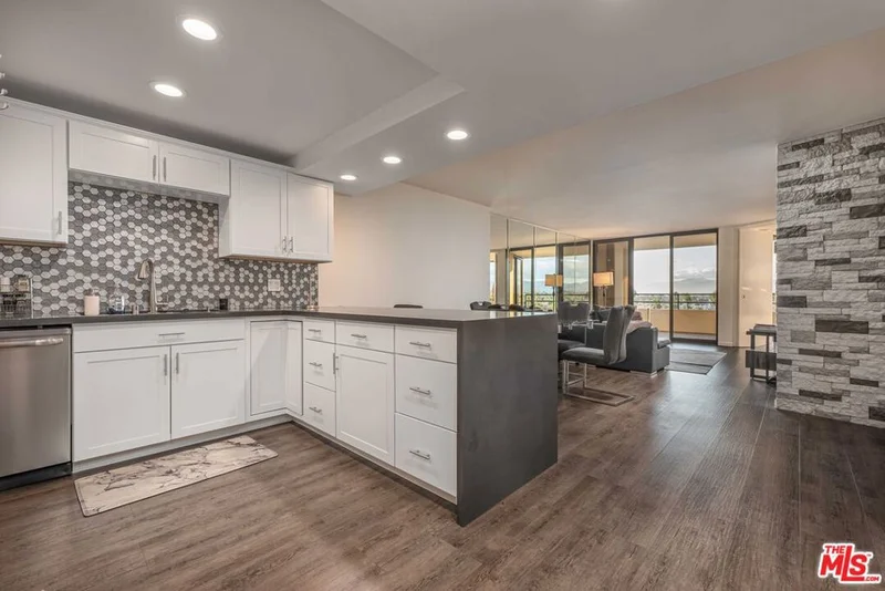 4316 Marina City Dr 325, Marina Del Rey, CA 90292