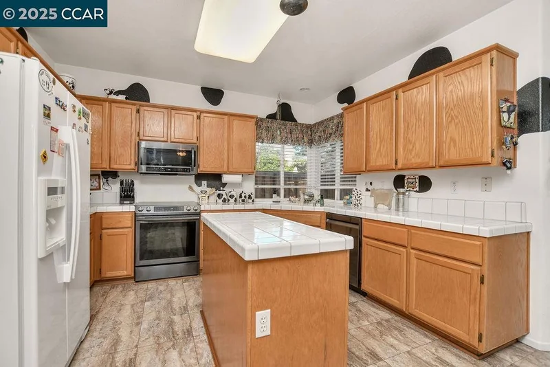1156 Shadowcliff, Brentwood, CA 94513