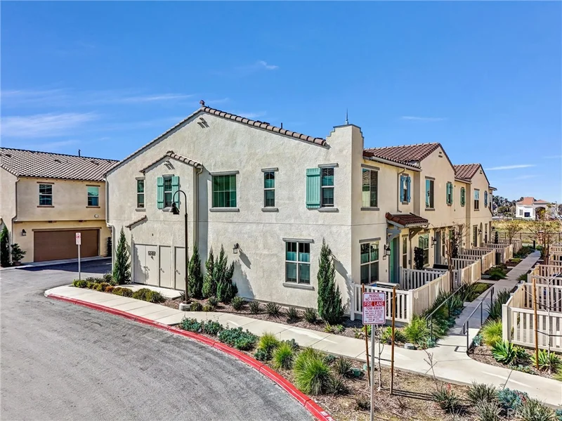 420 N Glenwood Avenue, Rialto, CA 92376