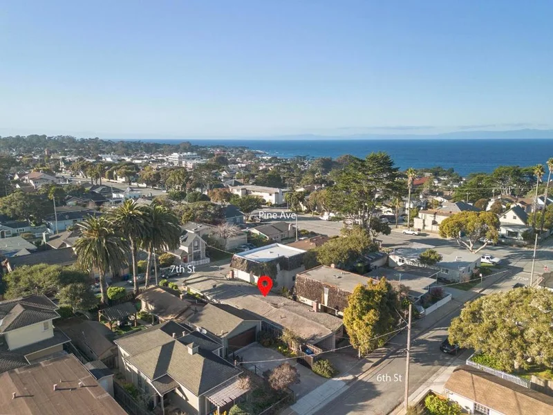 411 7th Street, Pacific Grove, CA 93950