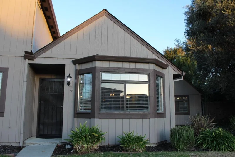 101 Gibson Drive 7, Hollister, CA 95023