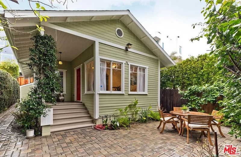 8865 Cynthia Street, West Hollywood, CA 90069