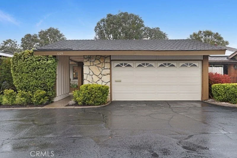 1229 Cabrillo Park Dr, Santa Ana, CA 92701