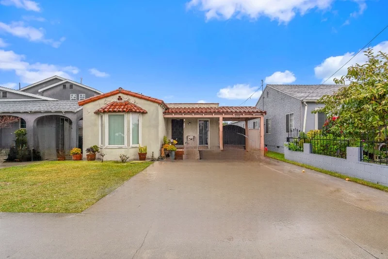 2561 Indiana Avenue, South Gate, CA 90280