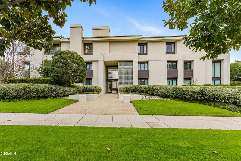 300 S Orange Grove Boulevard 2, Pasadena, CA 91105