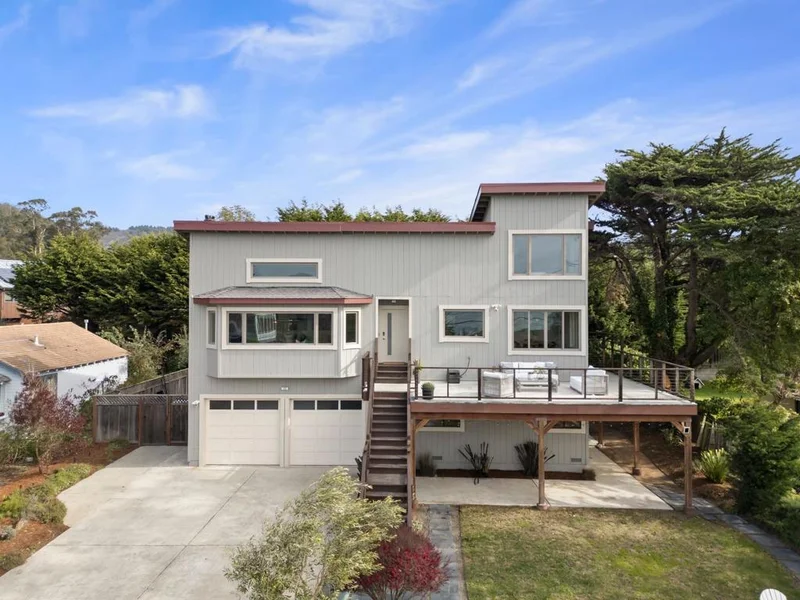 23 Alameda Avenue, Half Moon Bay, CA 94019