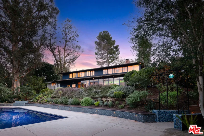 11801 Brookdale Lane, Studio City, CA 91604