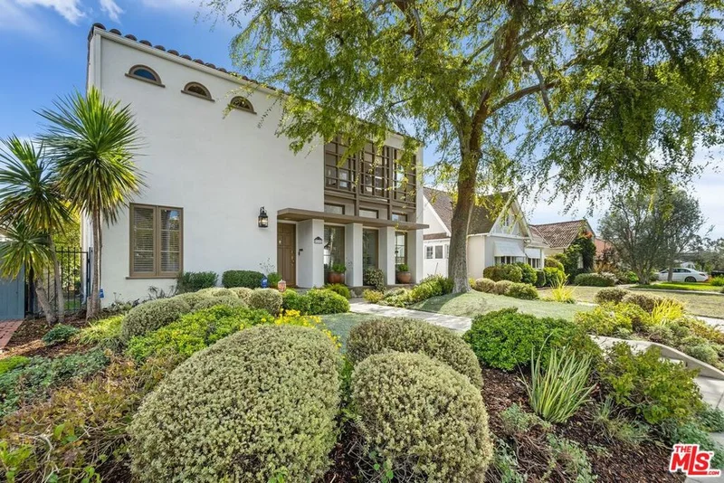 116 N Arden Boulevard, Los Angeles, CA 90004