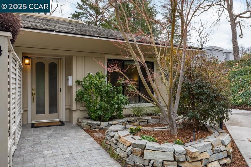 1133 Rockledge Ln 4, Walnut Creek, CA 94595