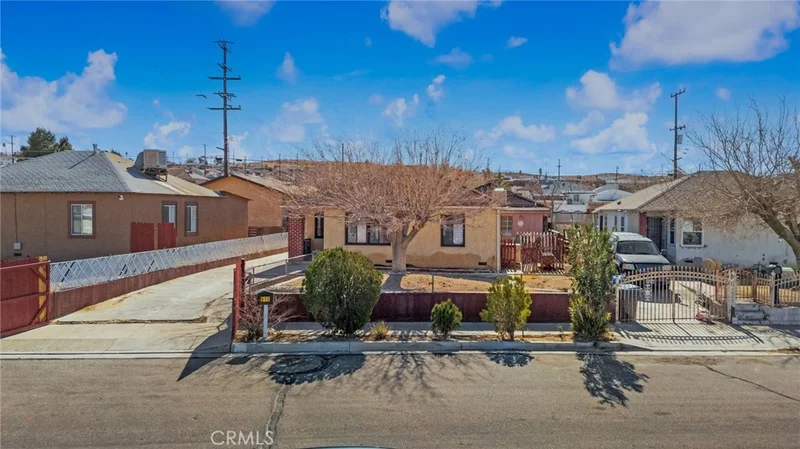 910 Nancy Street, Barstow, CA 92311