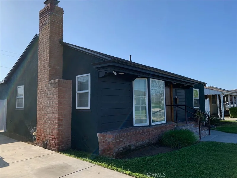8917 10th Avenue, Inglewood, CA 90305
