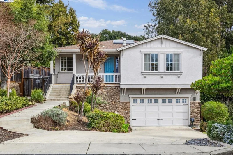 2693 Highland Trail Ct, Hayward, CA 94541