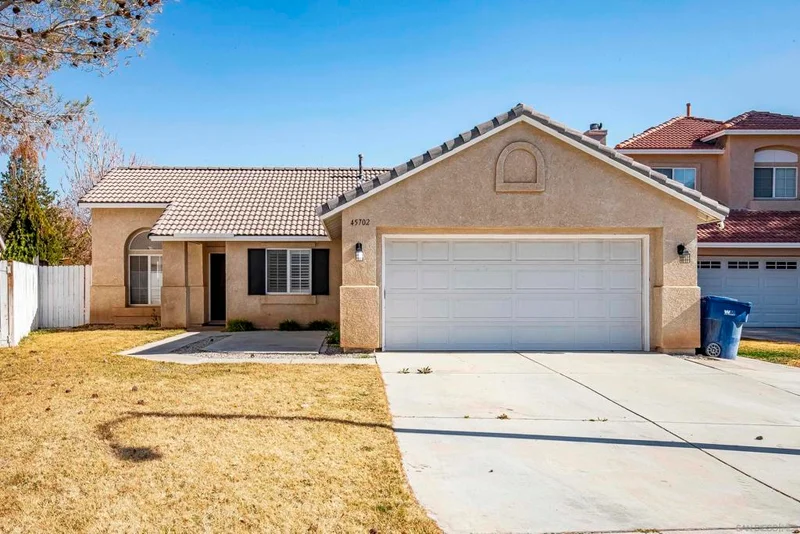 45702 Balmoral Ct, Lancaster, CA 93534