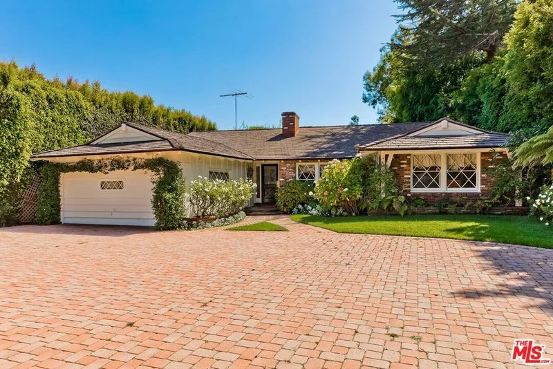 10422 W Sunset Boulevard, Los Angeles, CA 90077