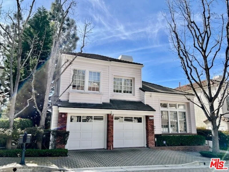 11724 Gwynne Lane, Los Angeles, CA 90077