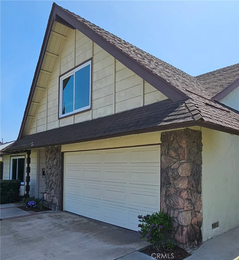 8922 Pinehurst, Westminster, CA 92683