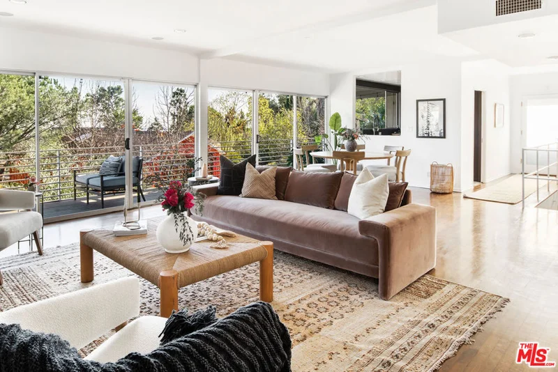 2980 Durand Drive, Los Angeles, CA 90068