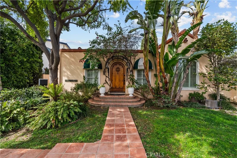 4123 Wilkinson Avenue, Studio City, CA 91604
