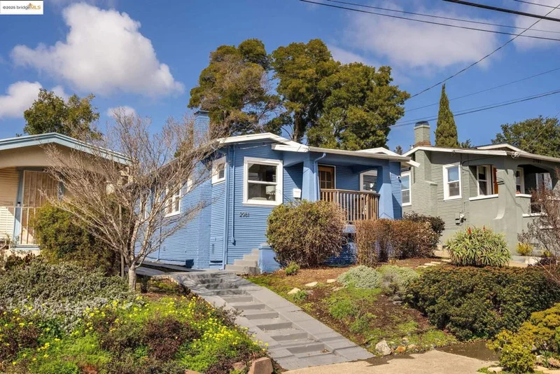 2981 Morcom Ave, Oakland, CA 94619
