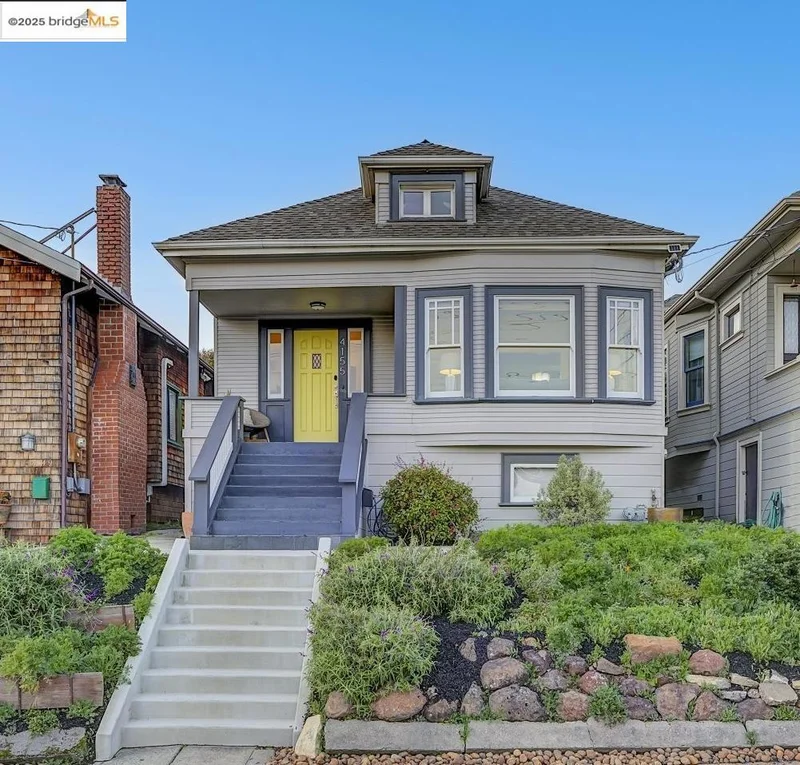 4155 Howe St, Oakland, CA 94611
