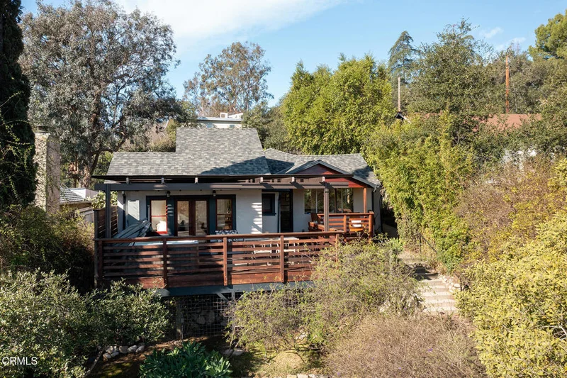 907 Crestwood Terrace, Los Angeles, CA 90042