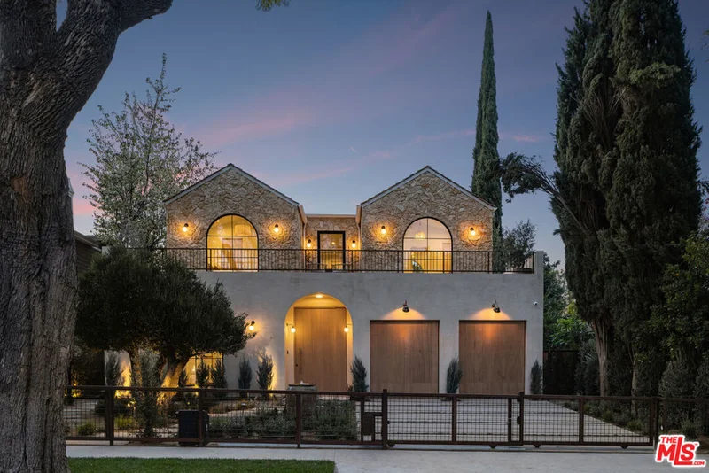 4163 Ventura Canyon Avenue, Sherman Oaks, CA 91423