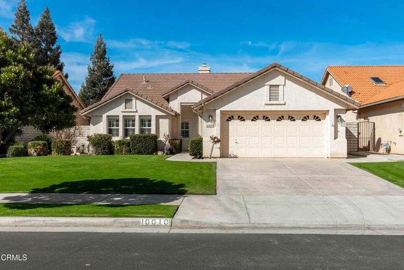10010 Allspice Rose Court, Bakersfield, CA 93311