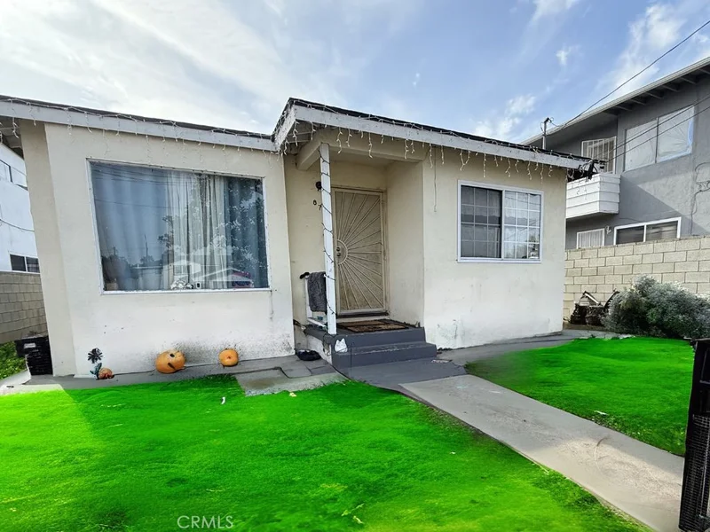 871 W 2nd Street, San Pedro, CA 90731