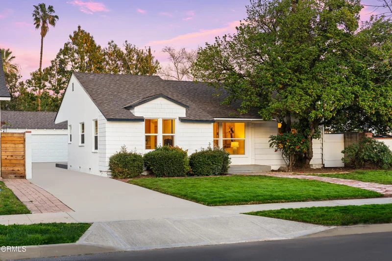 524 N Griffith Park Drive, Burbank, CA 91506