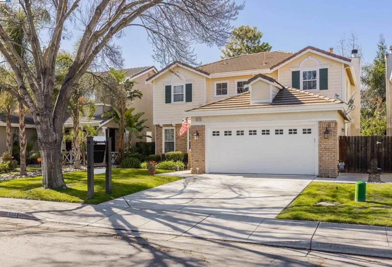 4223 Lindsey Ln, Tracy, CA 95377