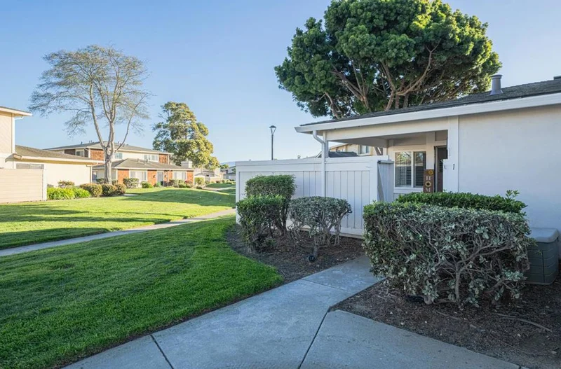 1853 Cherokee Drive 1, Salinas, CA 93906